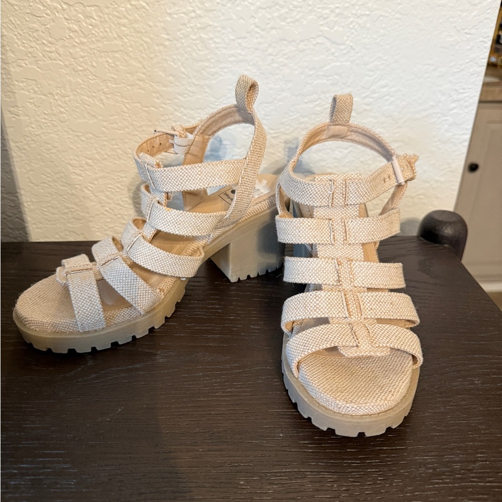 Women's Beige Strappy heels